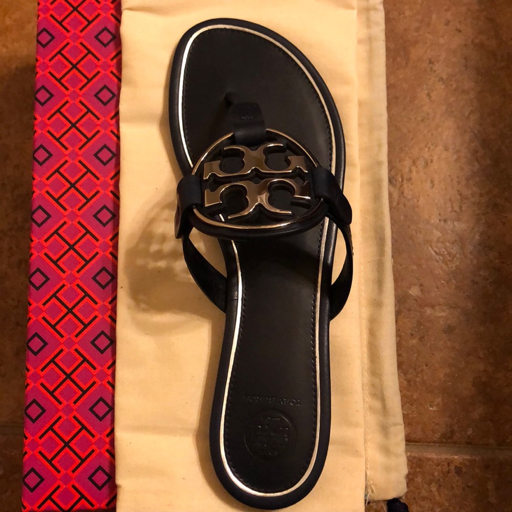 Tory Birch Metal Miller Flip Flop (Perfect Navy)